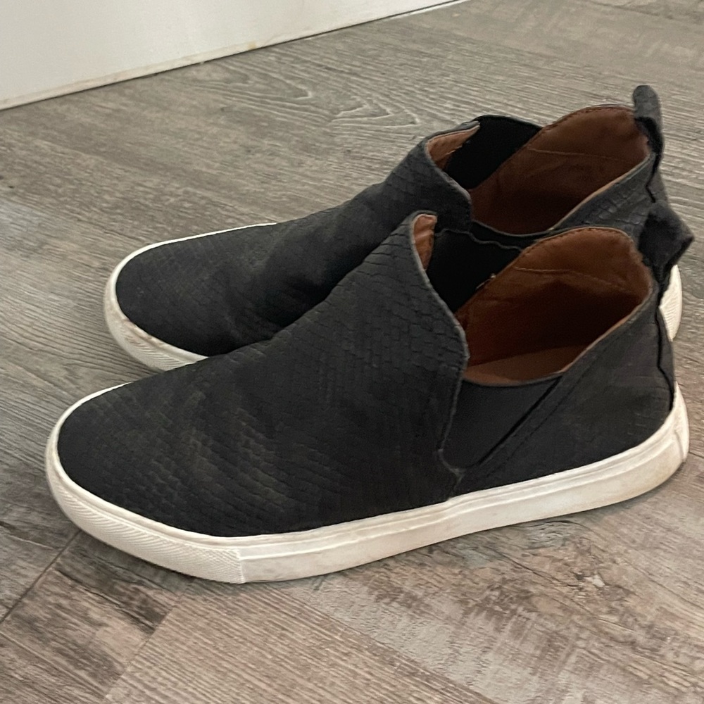 Ankle shoes